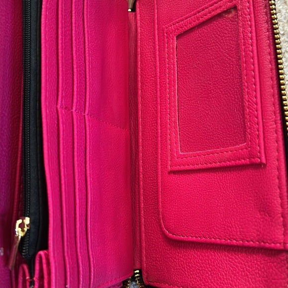 NEW Betsey Johnson heart design clutch - Picture 3 of 4